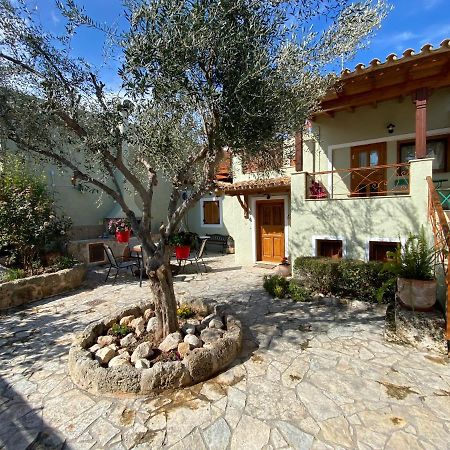 Pegasus House Hotel Corinth Bagian luar foto