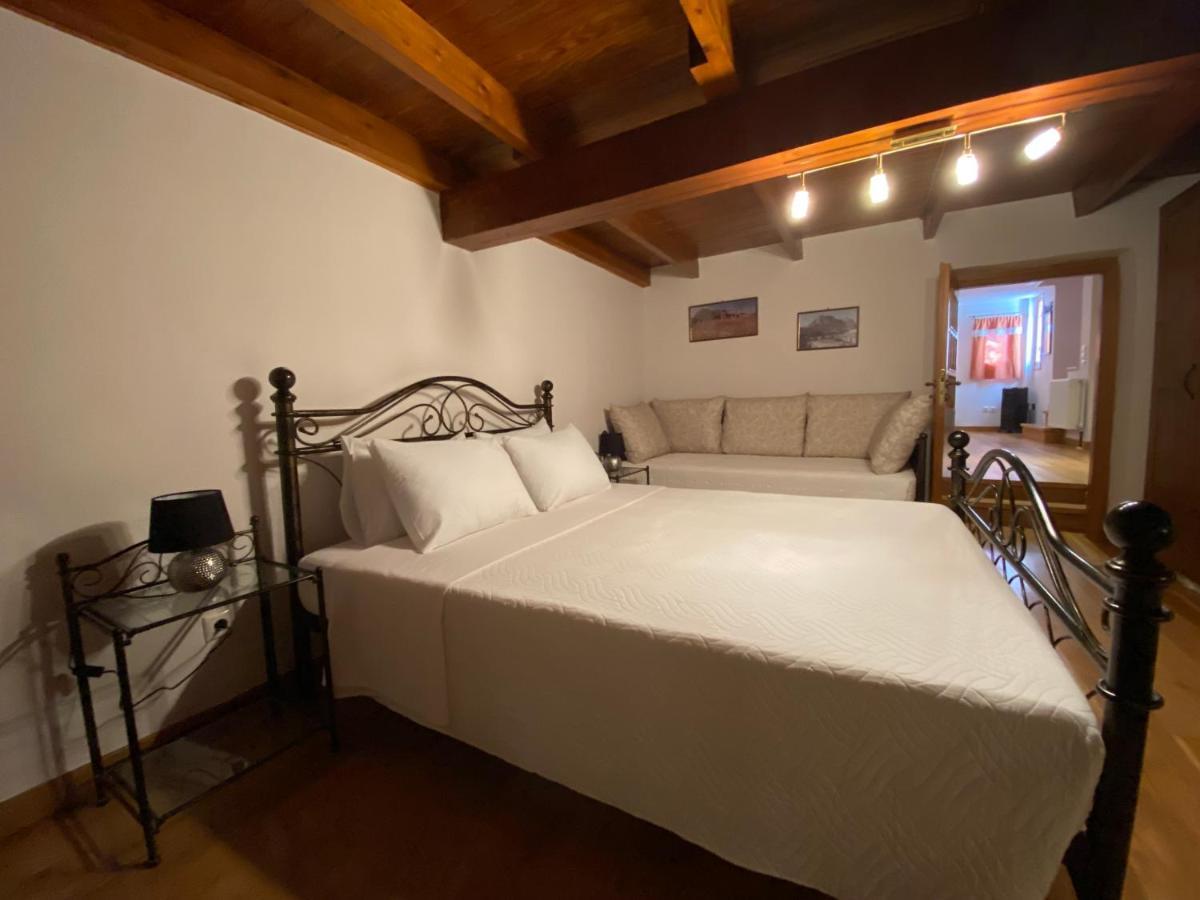 Pegasus House Hotel Corinth Bagian luar foto