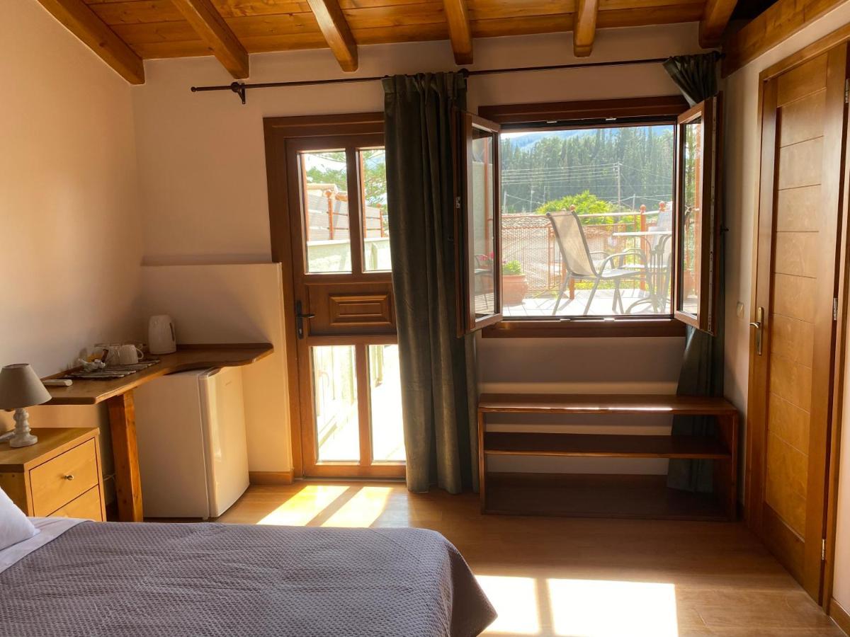 Pegasus House Hotel Corinth Bagian luar foto