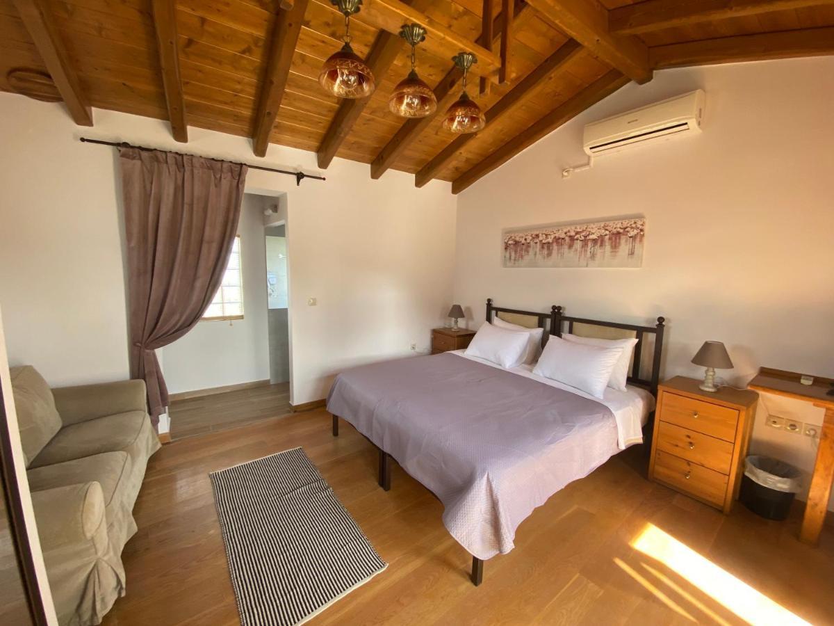 Pegasus House Hotel Corinth Bagian luar foto